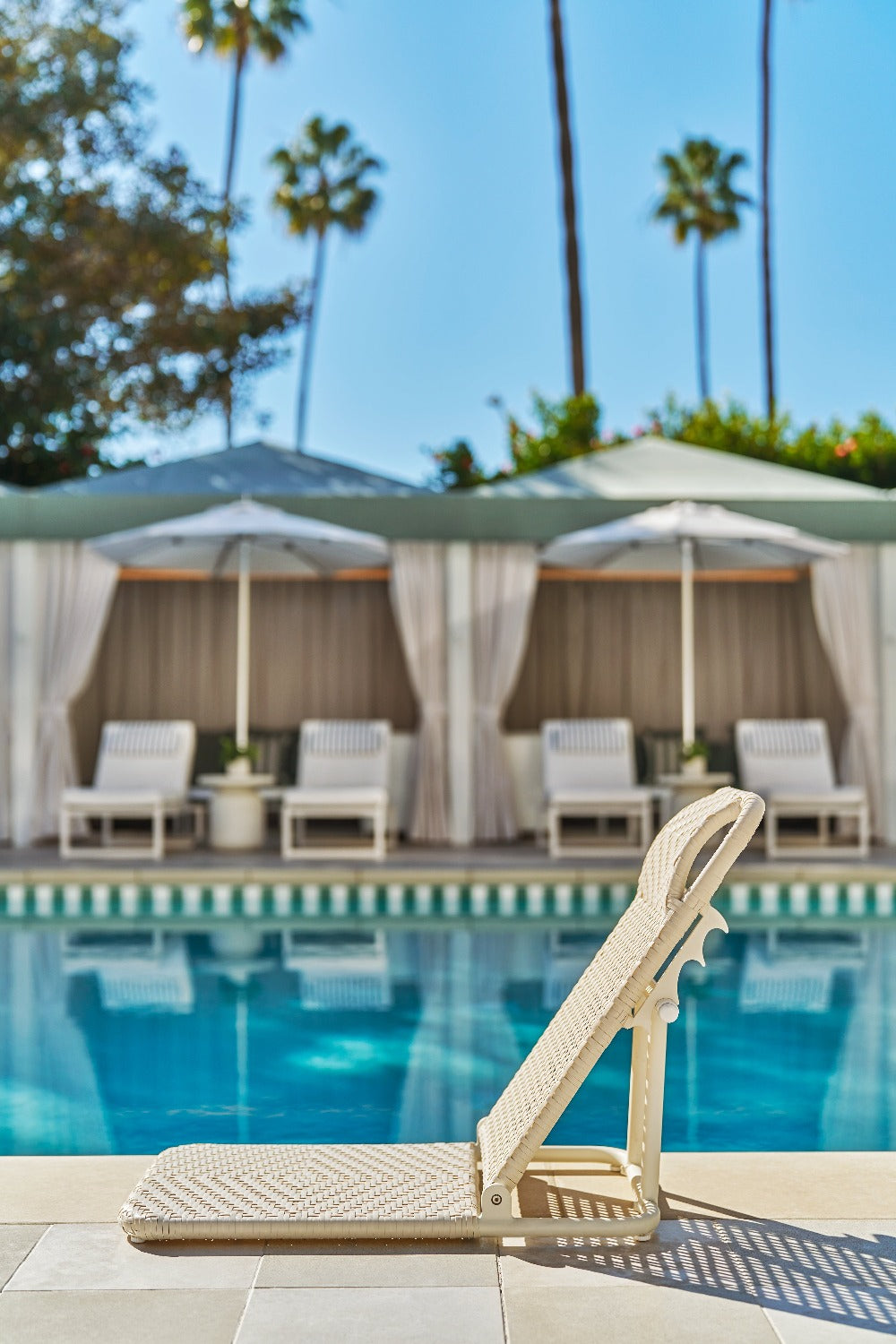 Signature Pool Chair – Shop Montage